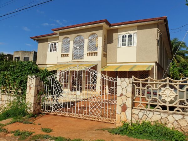 Charles Close, Green Acres