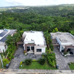 Pyramid Point (Phase 1), Ocho Rios Home