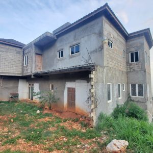 Elmwood Drive, Molynes Mountain Home