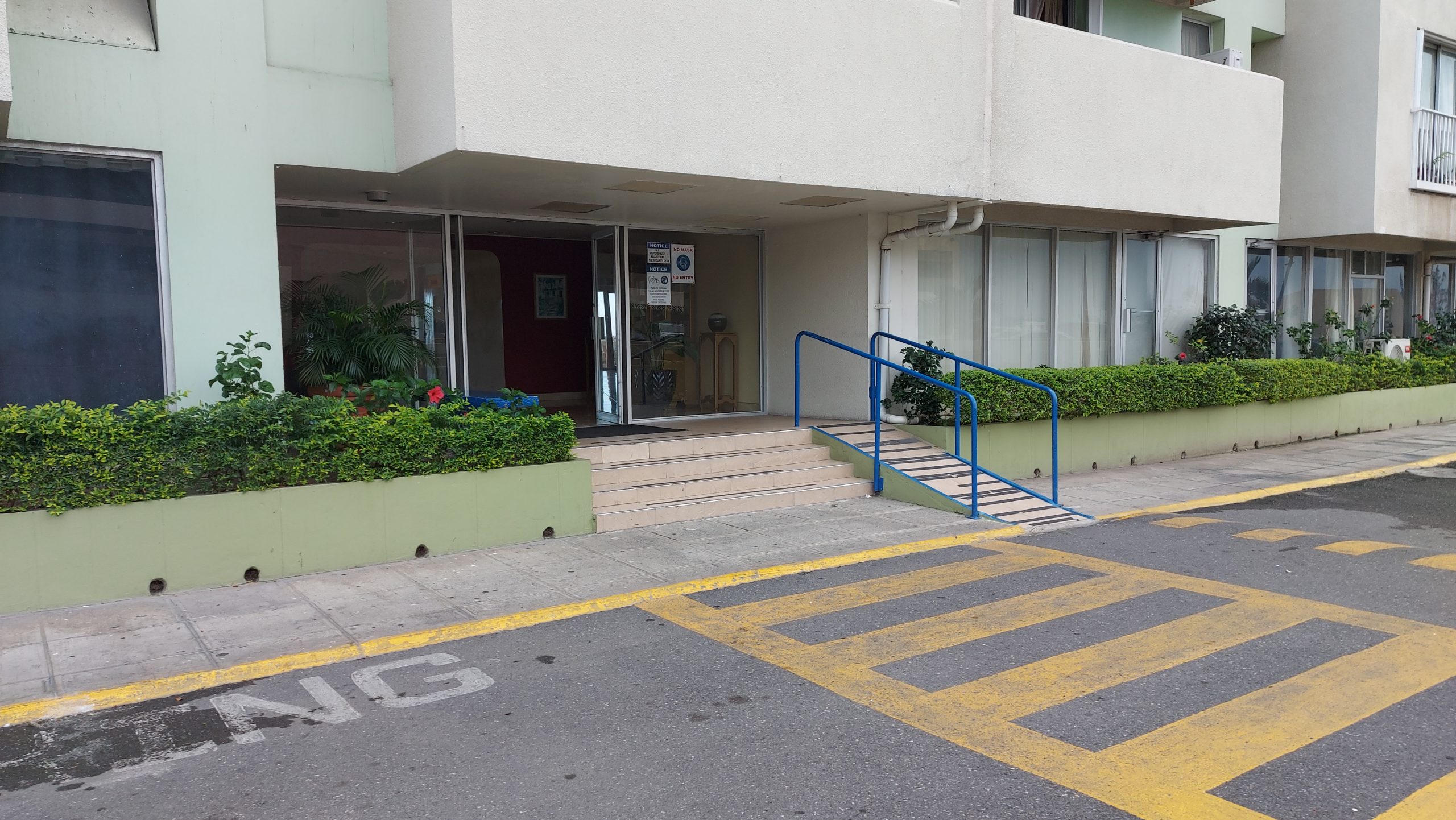 Ocean Towers Apartments - Image 7